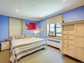 2 Town House Place 2H, Great Neck NY 11021