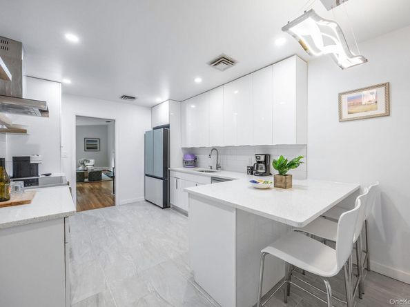 111 Farrington Avenue, Sleepy Hollow NY 10591