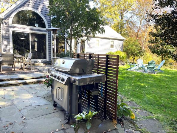 53 Glen Avenue, Flanders NY 11901