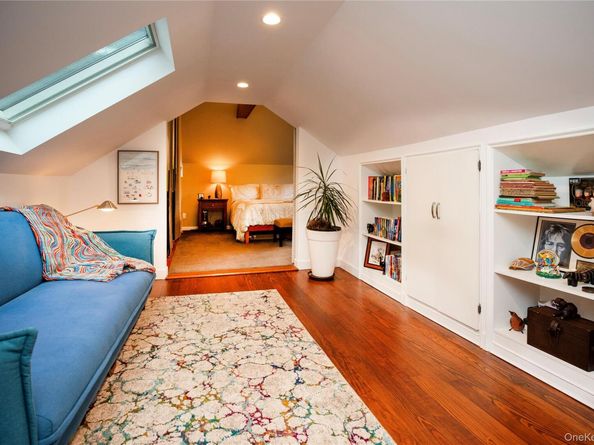 53 Glen Avenue, Flanders NY 11901