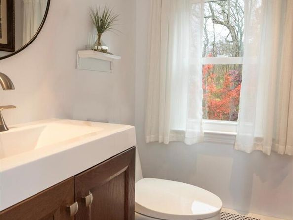 53 Glen Avenue, Flanders NY 11901