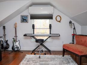 53 Glen Avenue, Flanders NY 11901