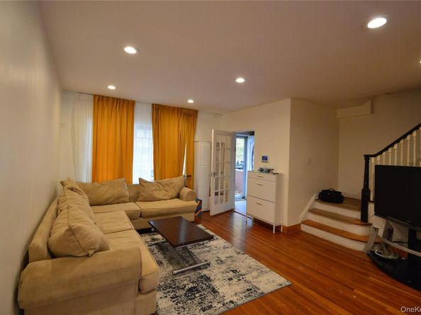 10546 65th Road, Forest Hills NY 11375