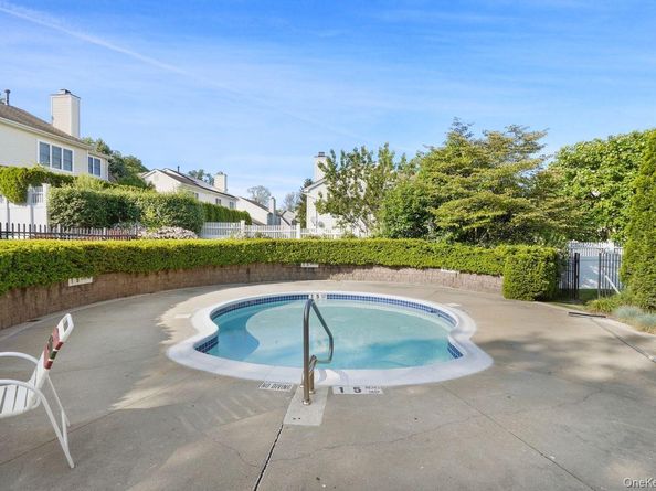 79 Landmark Court, White Plains NY 10603