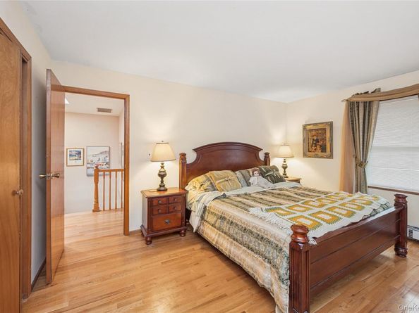 12 Briarwood Court, Head Of The Harbor NY 11780