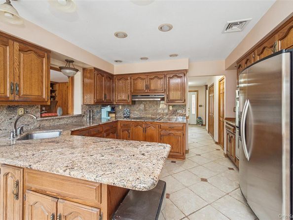 12 Briarwood Court, Head Of The Harbor NY 11780