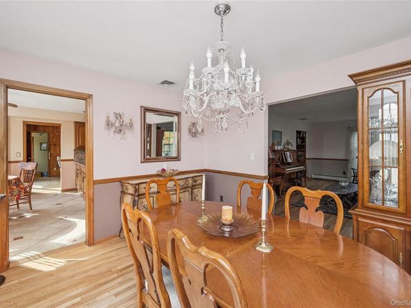 12 Briarwood Court, Head Of The Harbor NY 11780