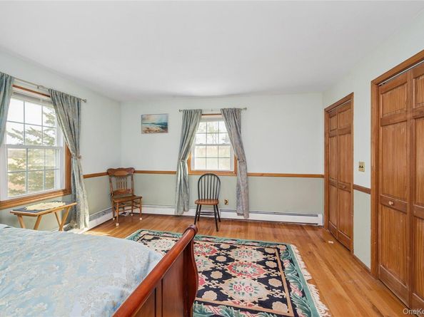 12 Briarwood Court, Head Of The Harbor NY 11780