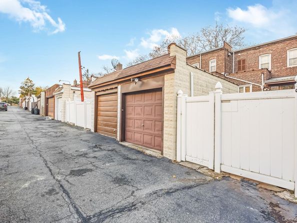 64-67 83rd Street, Middle Village NY 11379