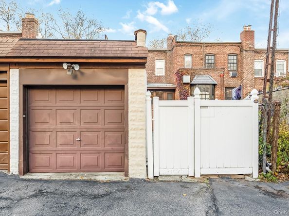 64-67 83rd Street, Middle Village NY 11379