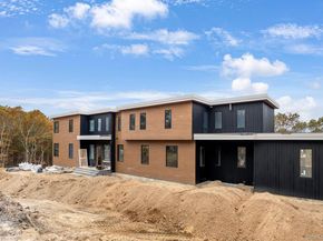 207 Middle Line Highway, Southampton NY 11968