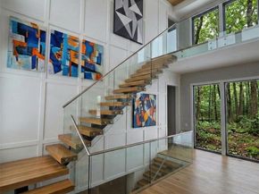 207 Middle Line Highway, Southampton NY 11968