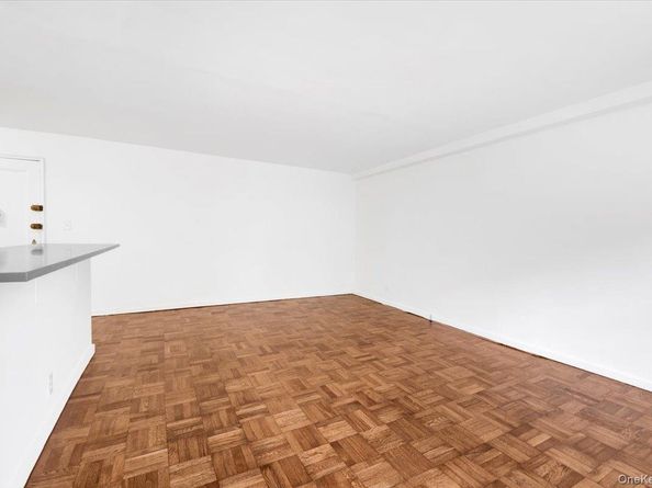 2630 Kingsbridge Terrace 2R, Bronx NY 10463