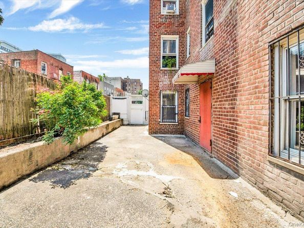 2630 Kingsbridge Terrace 2R, Bronx NY 10463