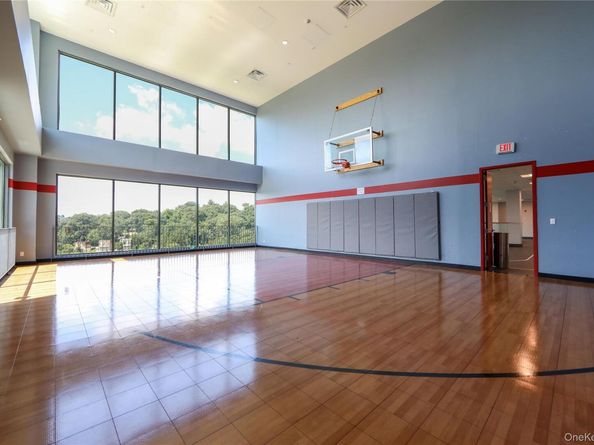 701 Ridge Hill Boulevard 11J, Yonkers NY 10710