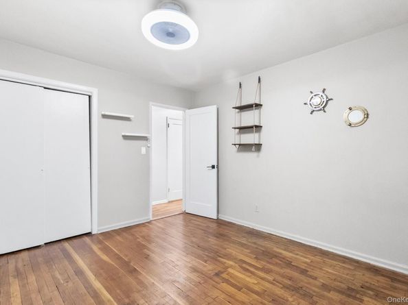 1209 E Broadway D15, Hewlett NY 11557