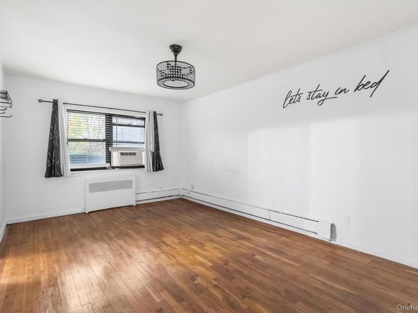 1209 E Broadway D15, Hewlett NY 11557