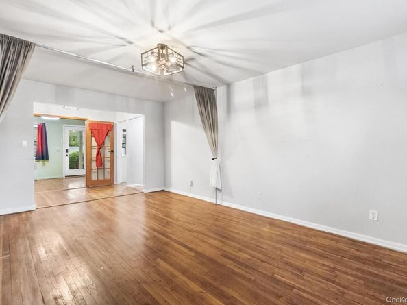 1209 E Broadway D15, Hewlett NY 11557