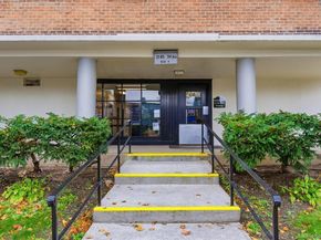 21-85 34th Avenue 2D, Astoria NY 11106