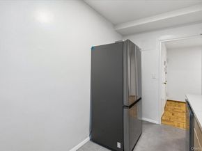 21-85 34th Avenue 2D, Astoria NY 11106