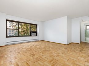 21-85 34th Avenue 2D, Astoria NY 11106