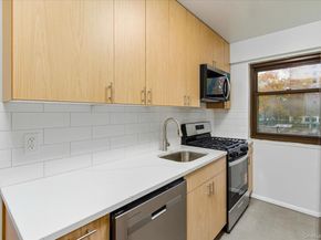 21-85 34th Avenue 2D, Astoria NY 11106