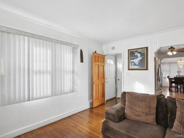 45 Ella Street, Valley Stream NY 11580