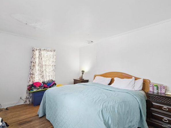 45 Ella Street, Valley Stream NY 11580