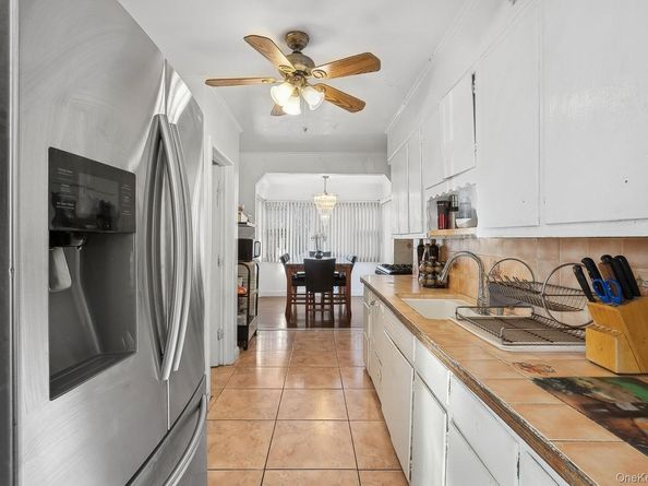 45 Ella Street, Valley Stream NY 11580