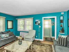 33 Cleveland Street, Valley Stream NY 11580