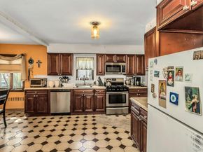 33 Cleveland Street, Valley Stream NY 11580