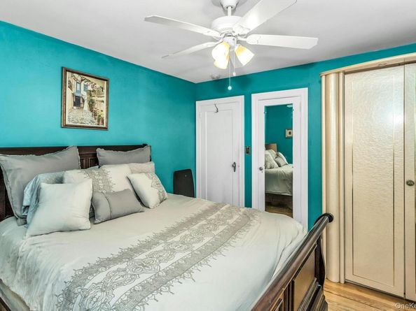 33 Cleveland Street, Valley Stream NY 11580