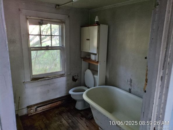 178 Montauk Highway, Speonk NY 11972