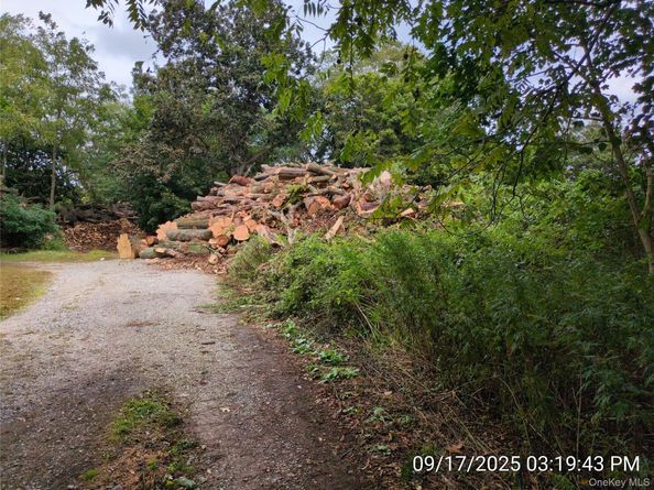 178 Montauk Highway, Speonk NY 11972