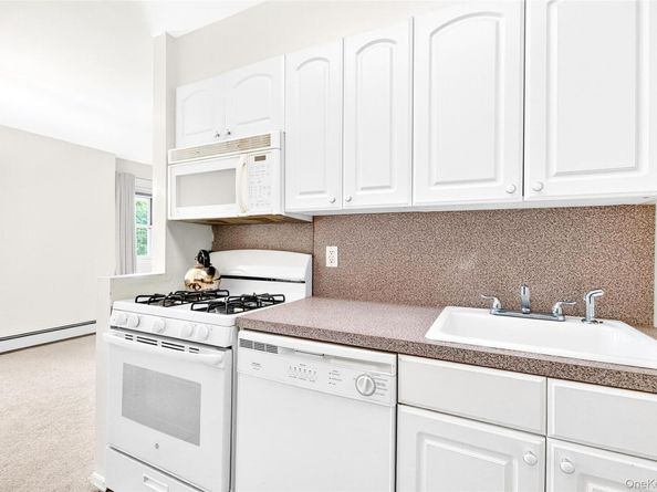 80 E Hartsdale Avenue 418, Hartsdale NY 10530