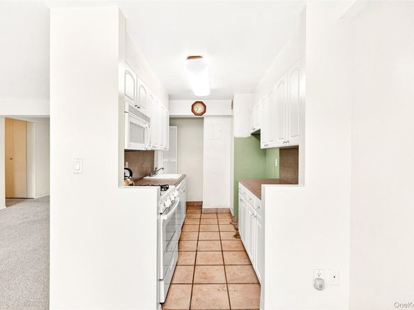 80 E Hartsdale Avenue 418, Hartsdale NY 10530