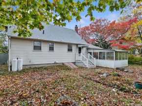 4 Windus Drive, Shirley NY 11967