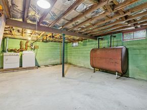 4 Windus Drive, Shirley NY 11967