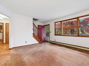 4 Windus Drive, Shirley NY 11967