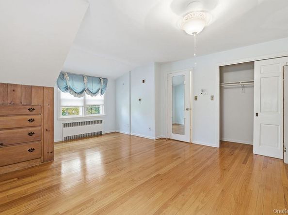 26 Paul Revere Lane, Centerport NY 11721