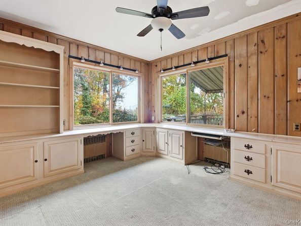 26 Paul Revere Lane, Centerport NY 11721