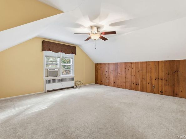 26 Paul Revere Lane, Centerport NY 11721