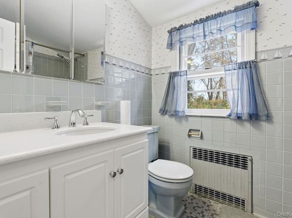 26 Paul Revere Lane, Centerport NY 11721