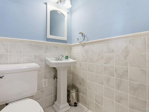 26 Paul Revere Lane, Centerport NY 11721