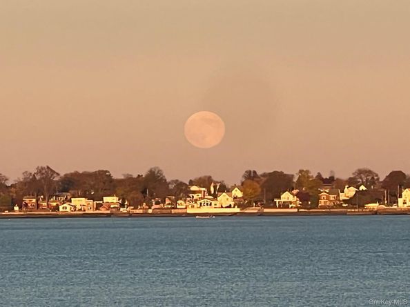 904 Dean Avenue, Bronx NY 10465