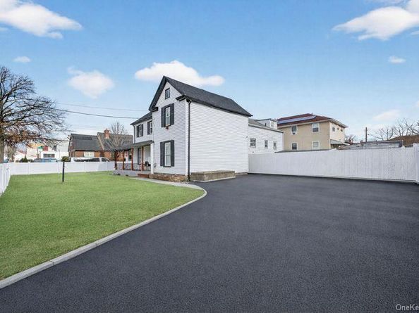 136-03 220th Street, Laurelton NY 11413