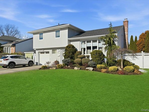 1356 Blue Spruce Lane, Wantagh NY 11793