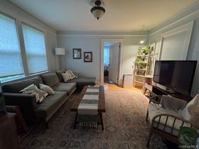 86 E Sunnyside Lane, Irvington NY 10533