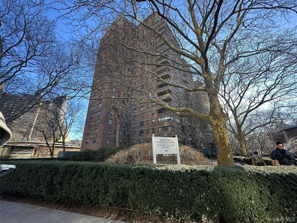 385 Grand Street L904, New York (Manhattan) NY 10002