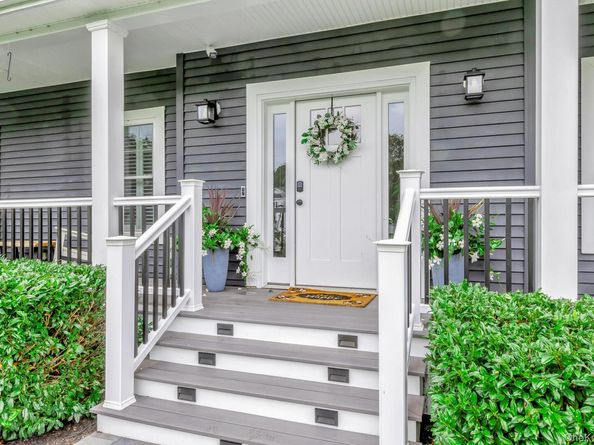 6 Mastro Court, Baiting Hollow NY 11933